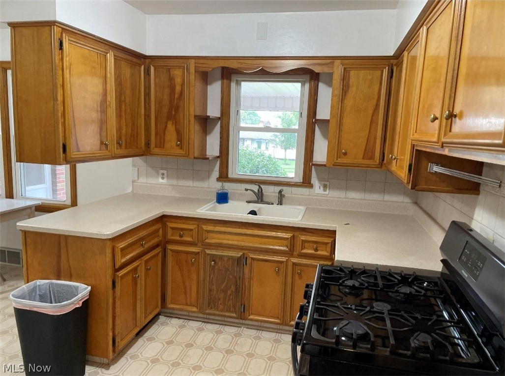 857 5th Street Struthers OH 44471