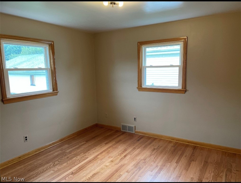 857 5th Street Struthers OH 44471