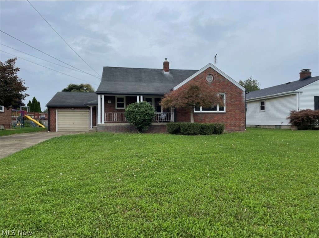 857 5th Street Struthers OH 44471