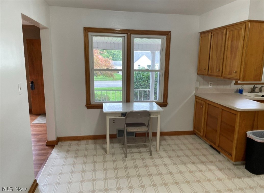 857 5th Street Struthers OH 44471