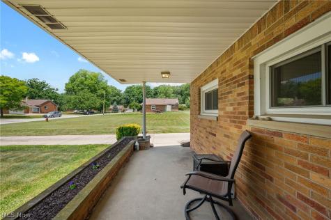 2075 Heatherlane Drive Broadview Heights OH 44147