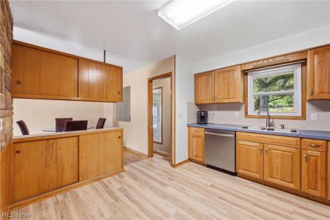 2075 Heatherlane Drive Broadview Heights OH 44147