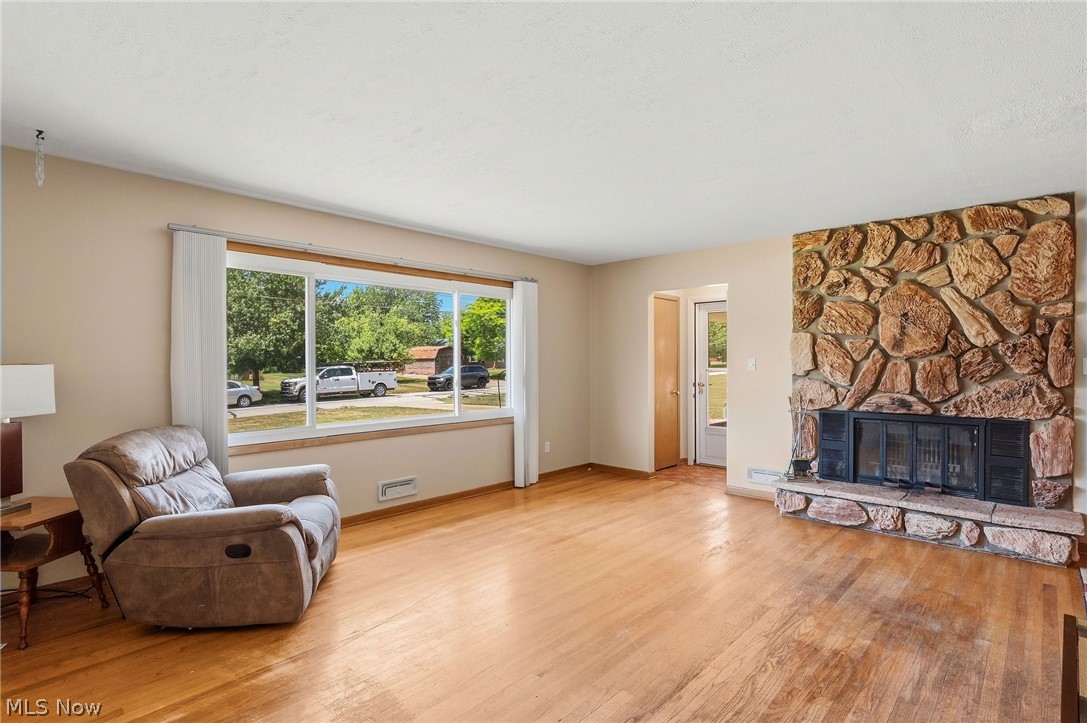 2075 Heatherlane Drive Broadview Heights OH 44147