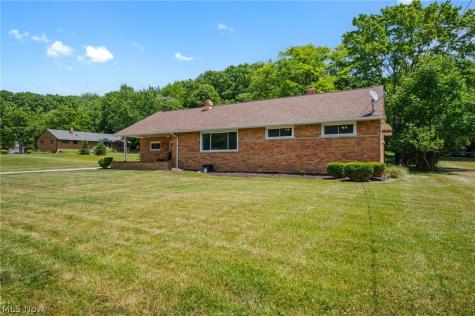 2075 Heatherlane Drive Broadview Heights OH 44147
