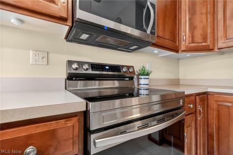 1550 Ashton Way Wooster OH 44691