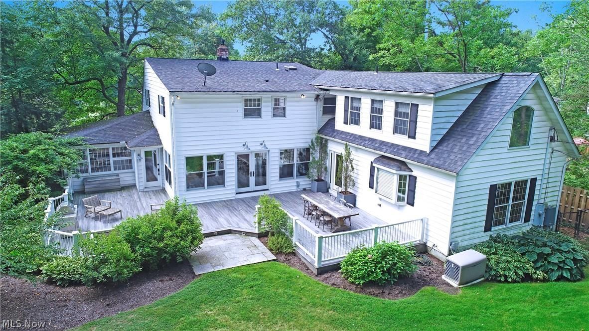 8282 Valley Drive Chagrin Falls OH 44023