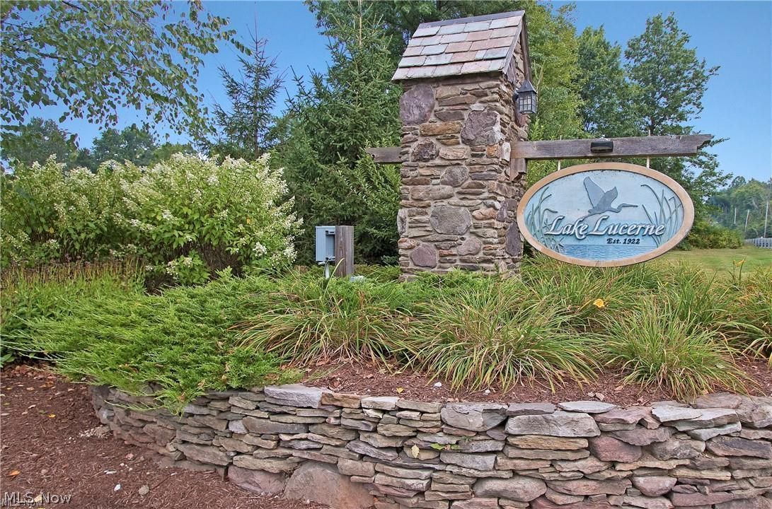 8282 Valley Drive Chagrin Falls OH 44023