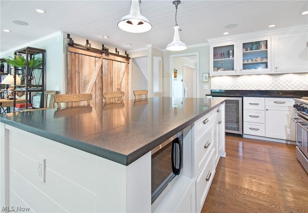 8282 Valley Drive Chagrin Falls OH 44023