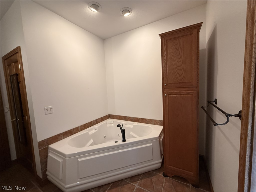 411 Petrick Mingo Junction OH 43938