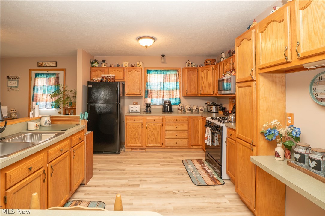 8835 Dover Road Apple Creek OH 44606