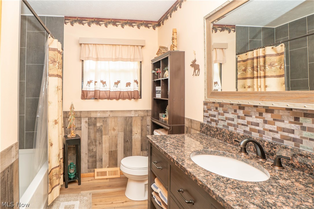 8835 Dover Road Apple Creek OH 44606
