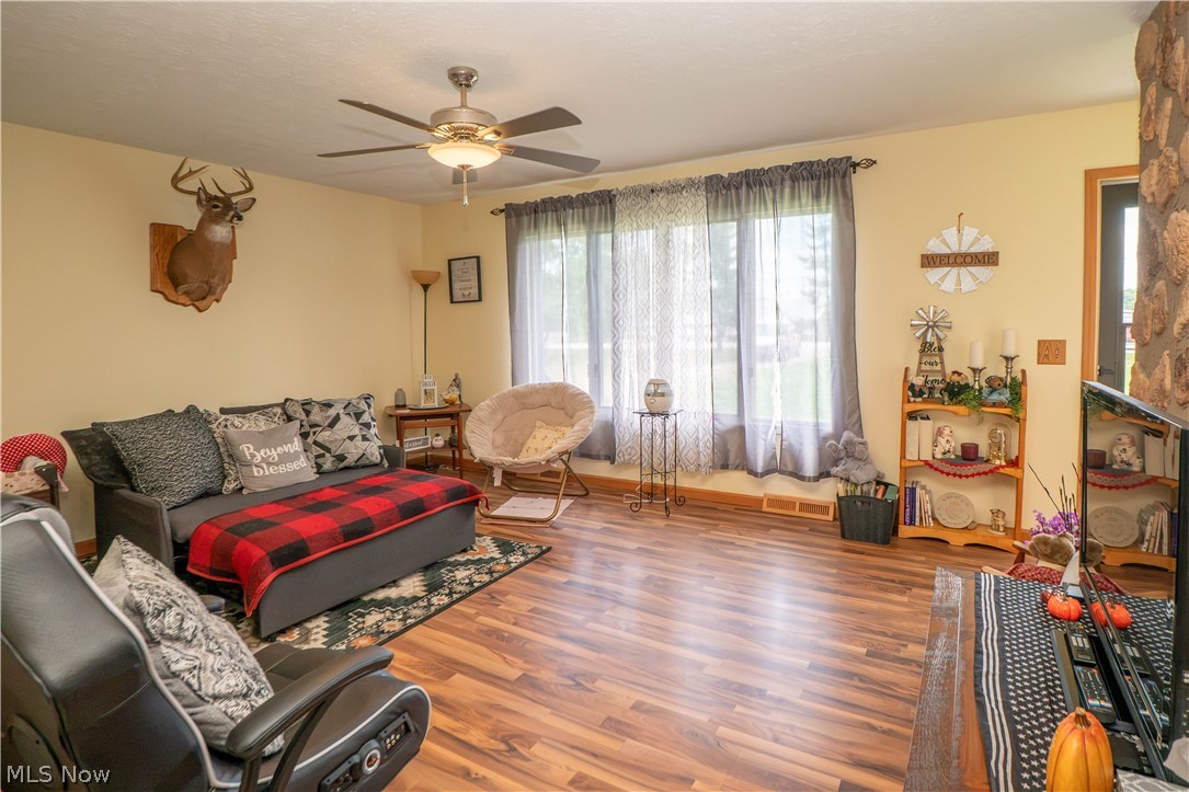 8835 Dover Road Apple Creek OH 44606