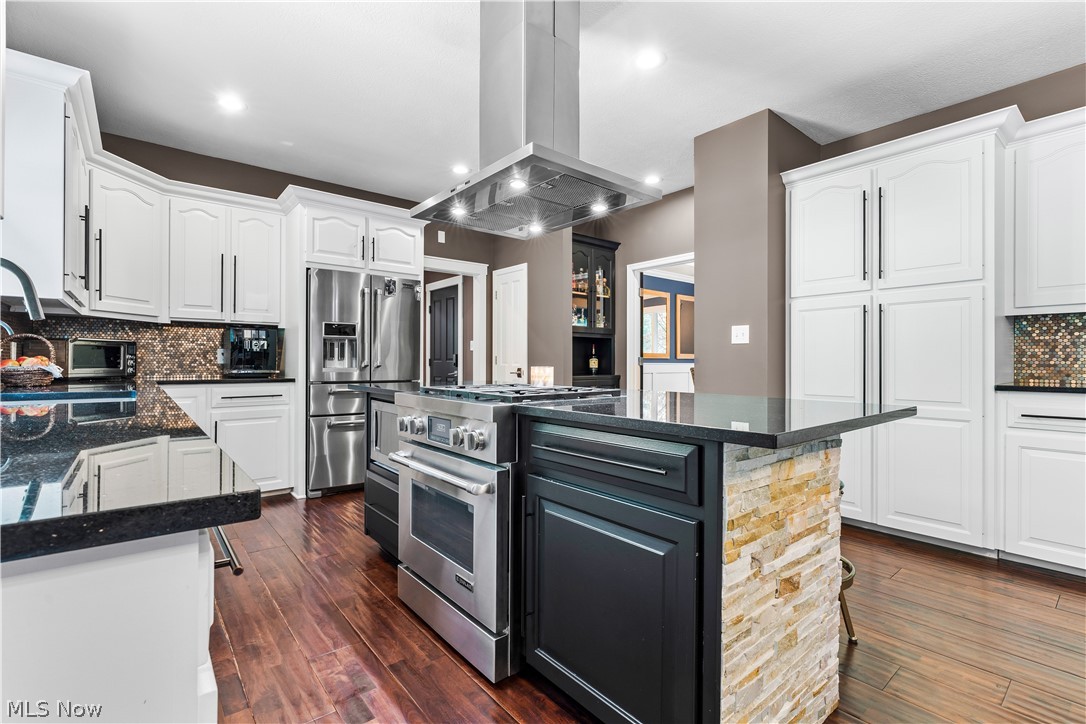 5130 Hecker Drive Richfield OH 44141