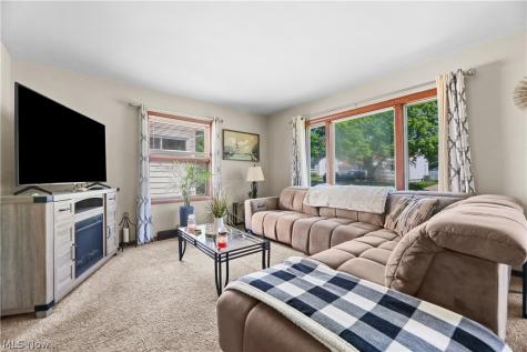126 Clinton Avenue Akron OH 44301
