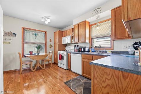 126 Clinton Avenue Akron OH 44301