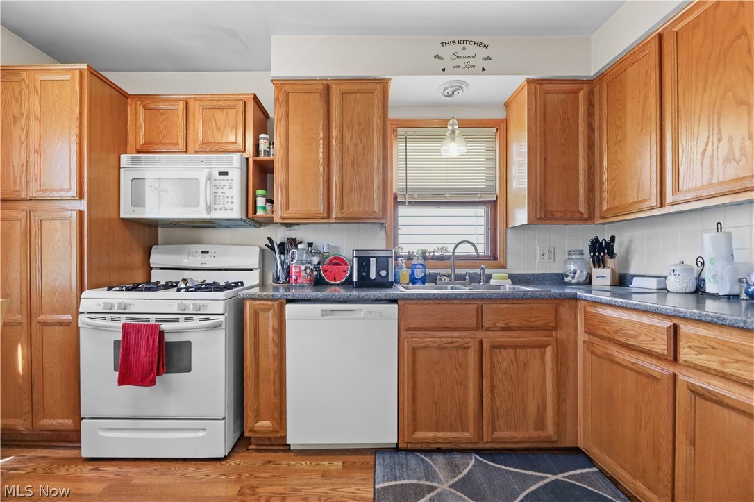 126 Clinton Avenue Akron OH 44301