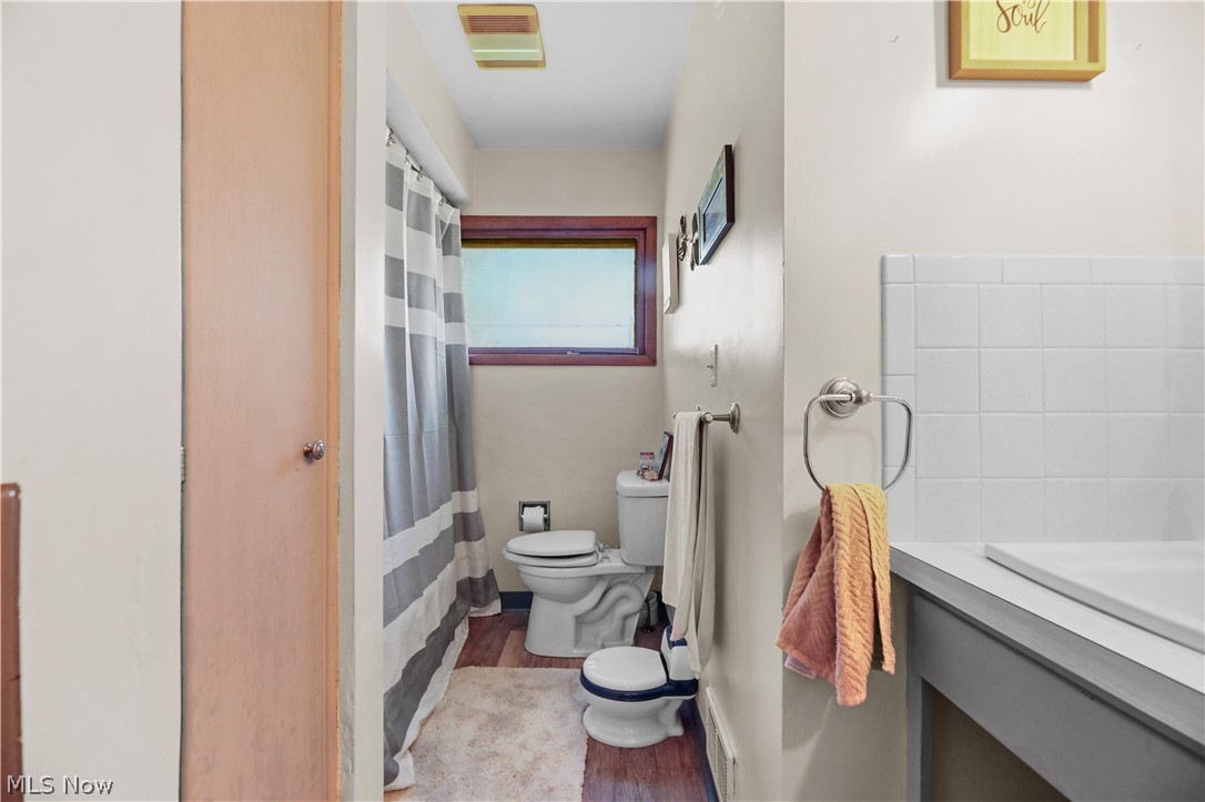 126 Clinton Avenue Akron OH 44301