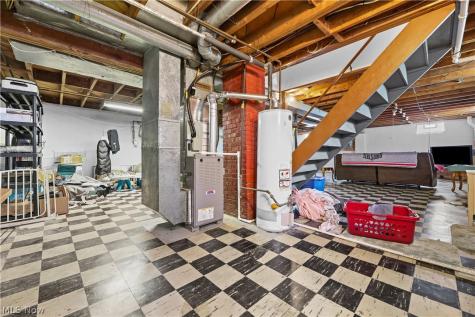 126 Clinton Avenue Akron OH 44301