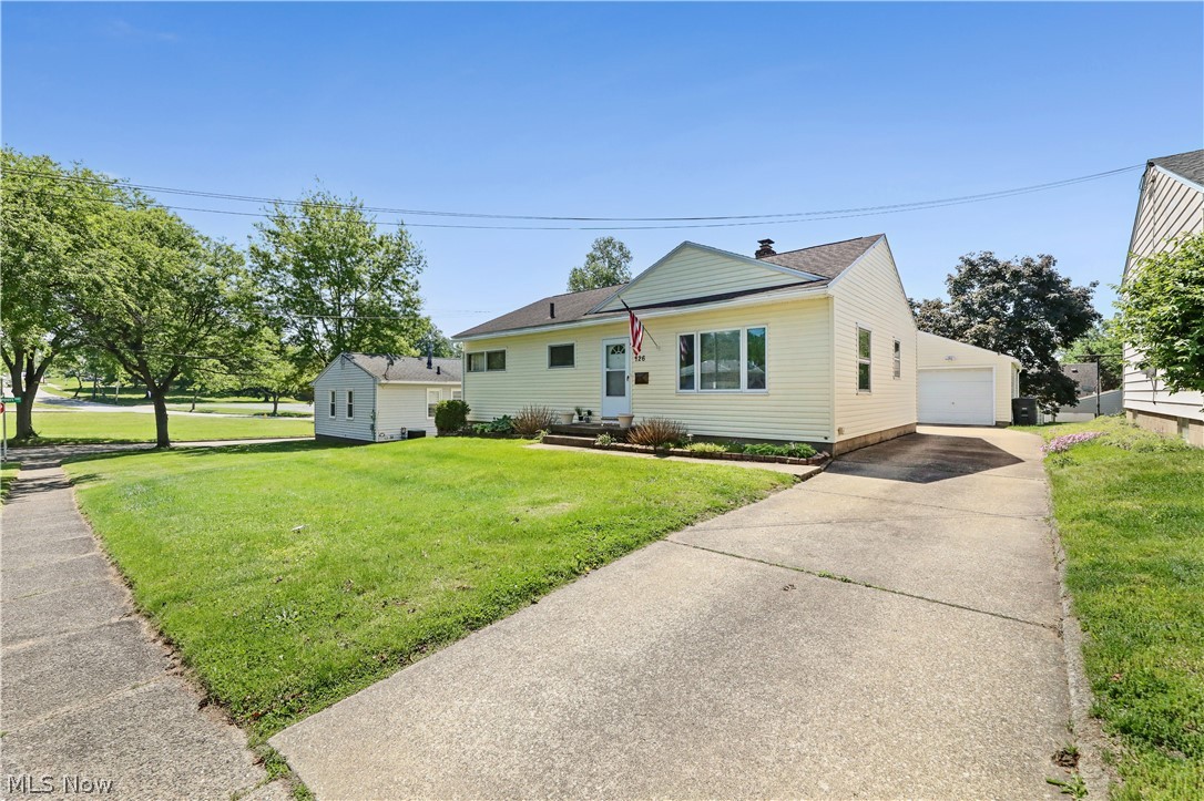 126 Clinton Avenue Akron OH 44301