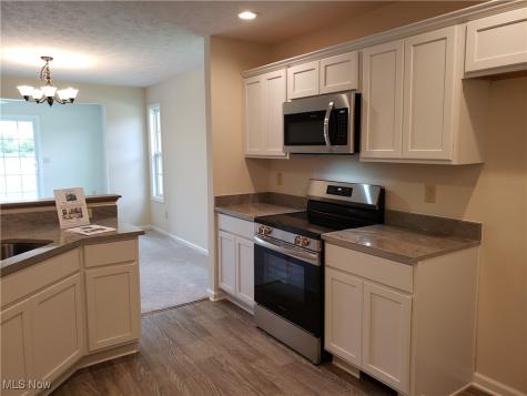 158 Stonecrest Trail Elyria OH 44035