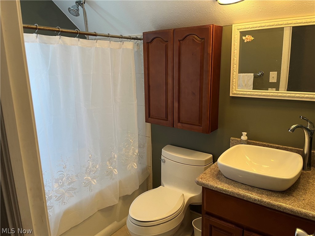 25540 Chatworth Drive Euclid OH 44117
