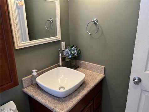 25540 Chatworth Drive Euclid OH 44117