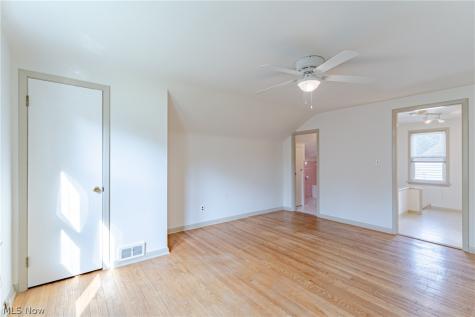 1188 S Green Road South Euclid OH 44121