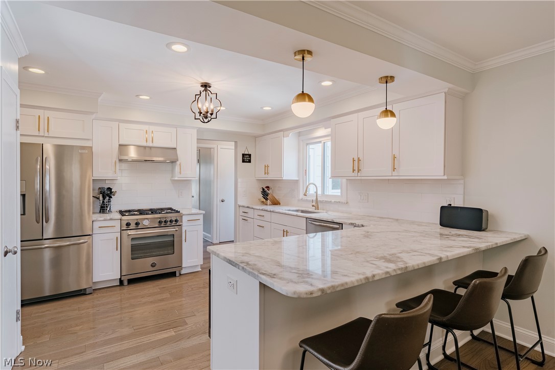 2711 Green Road Shaker Heights OH 44122