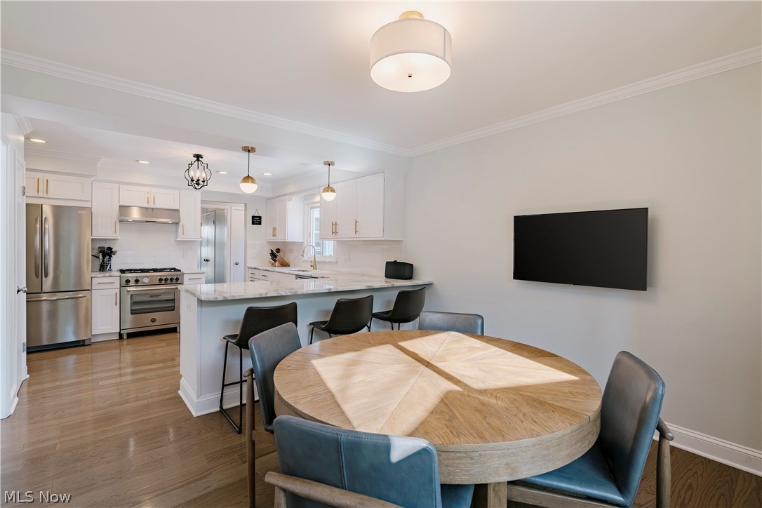 2711 Green Road Shaker Heights OH 44122