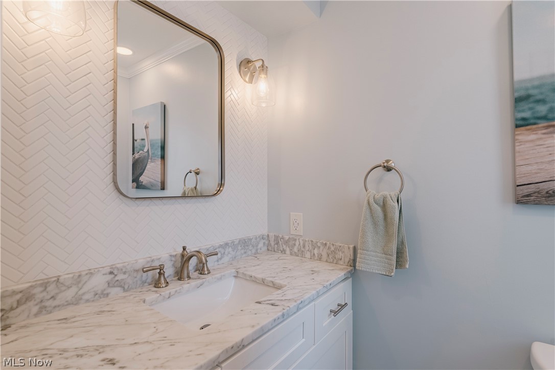 2711 Green Road Shaker Heights OH 44122