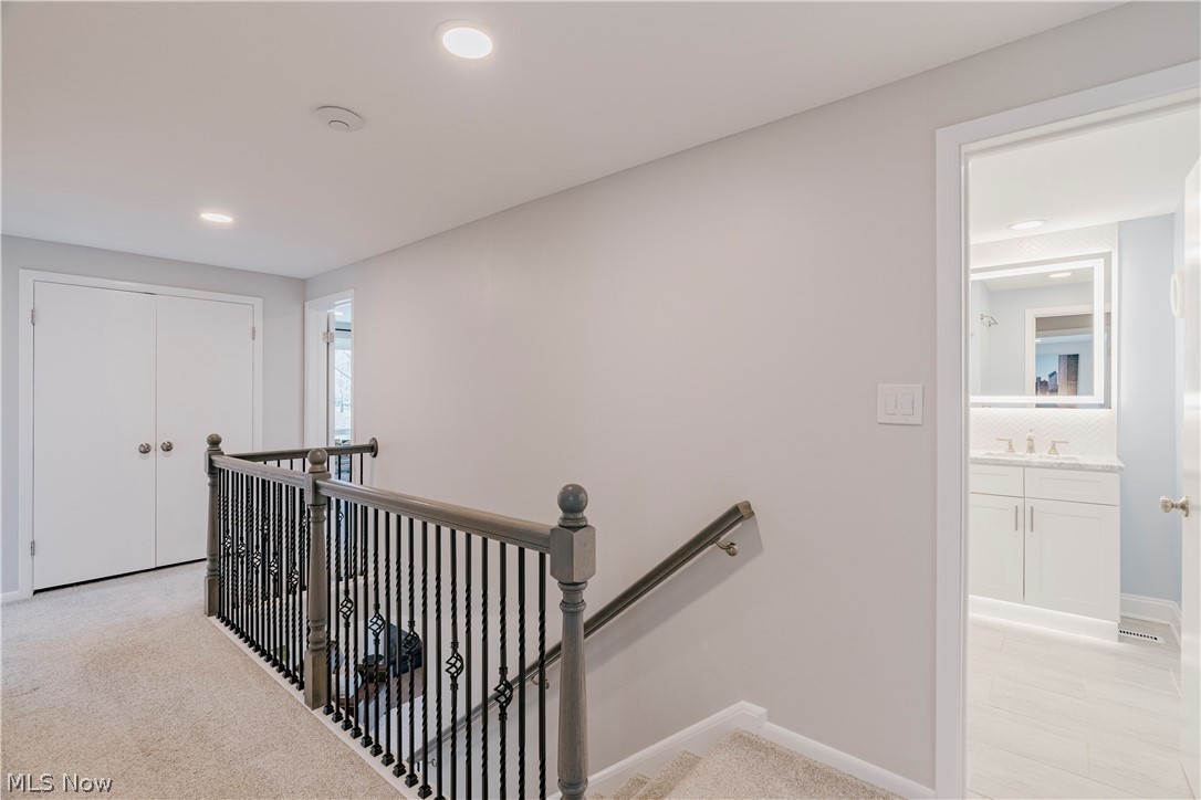 2711 Green Road Shaker Heights OH 44122