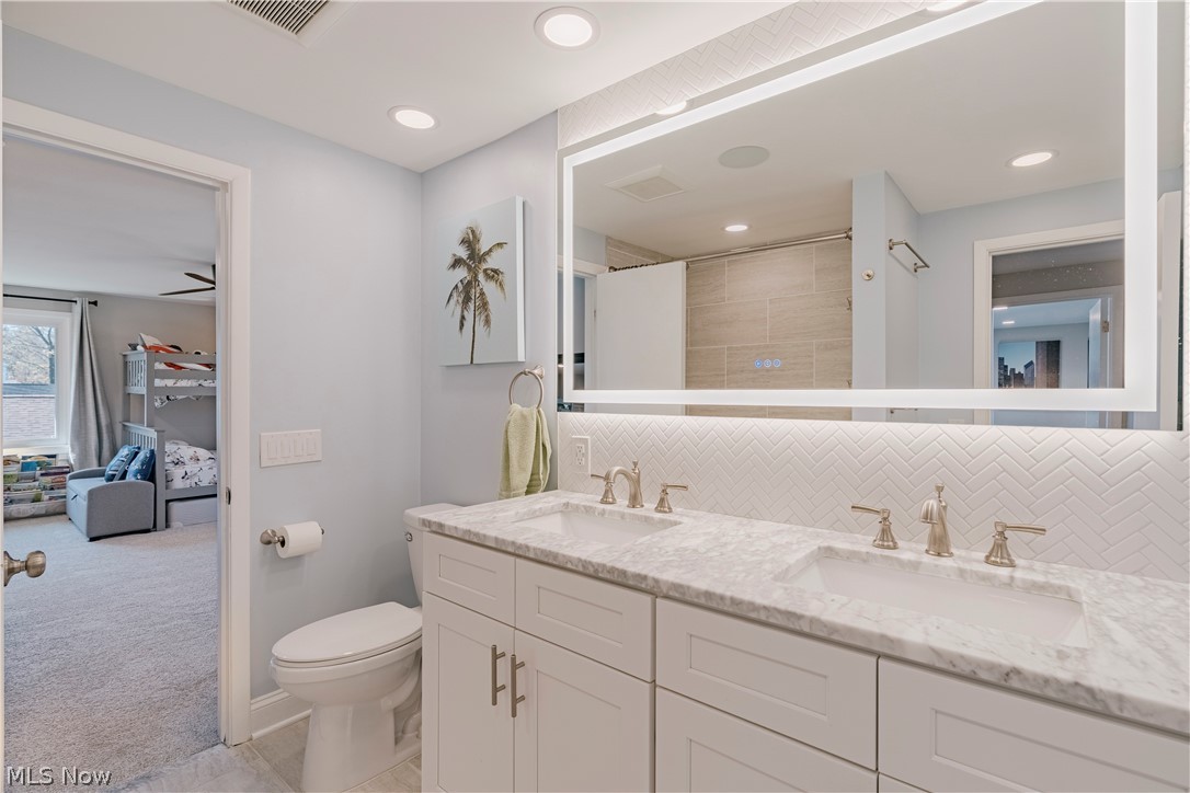 2711 Green Road Shaker Heights OH 44122