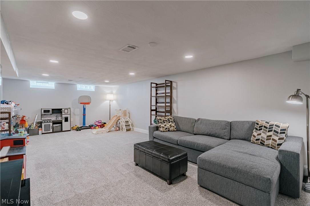 2711 Green Road Shaker Heights OH 44122
