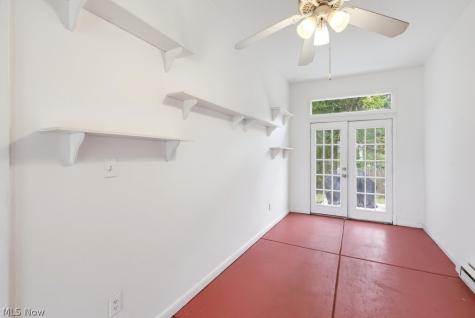 32 Oakwood Avenue Bedford OH 44146