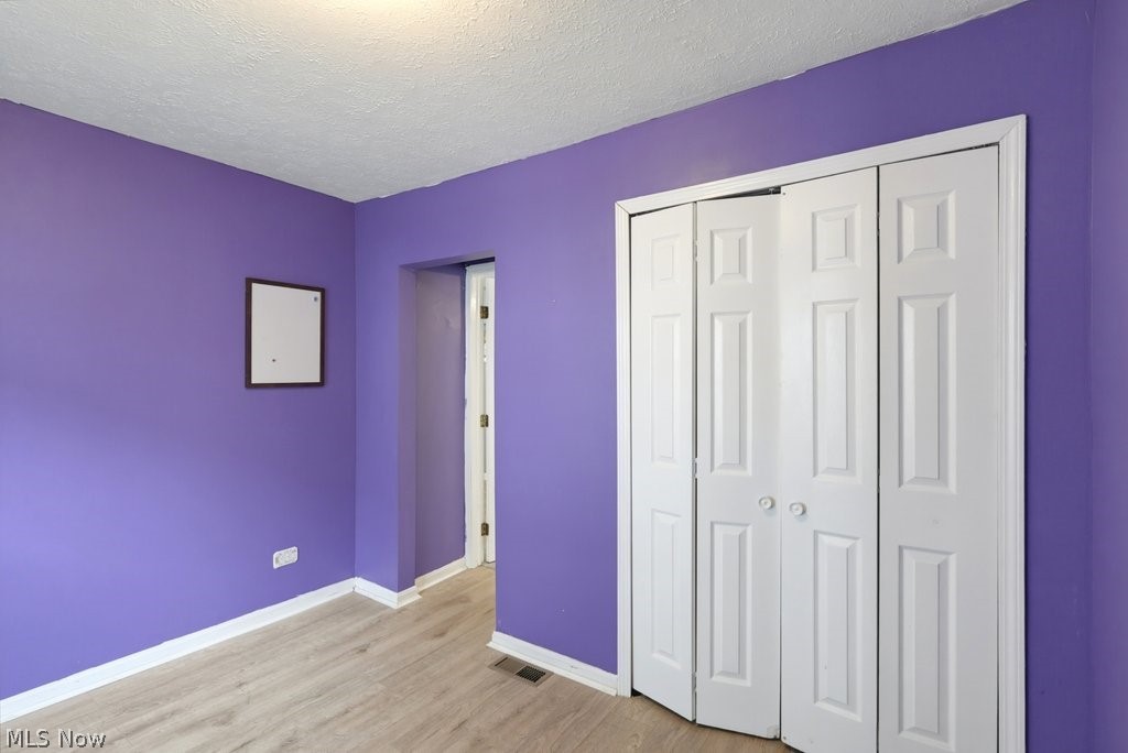 32 Oakwood Avenue Bedford OH 44146