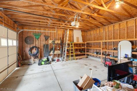 32 Oakwood Avenue Bedford OH 44146