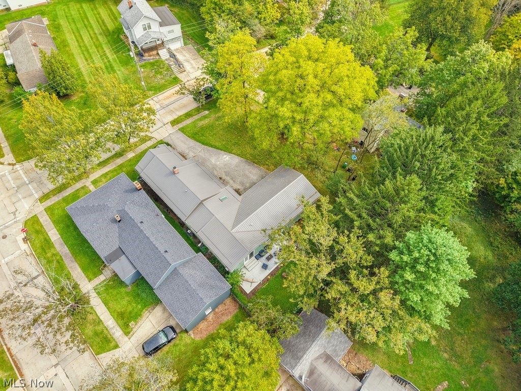 32 Oakwood Avenue Bedford OH 44146