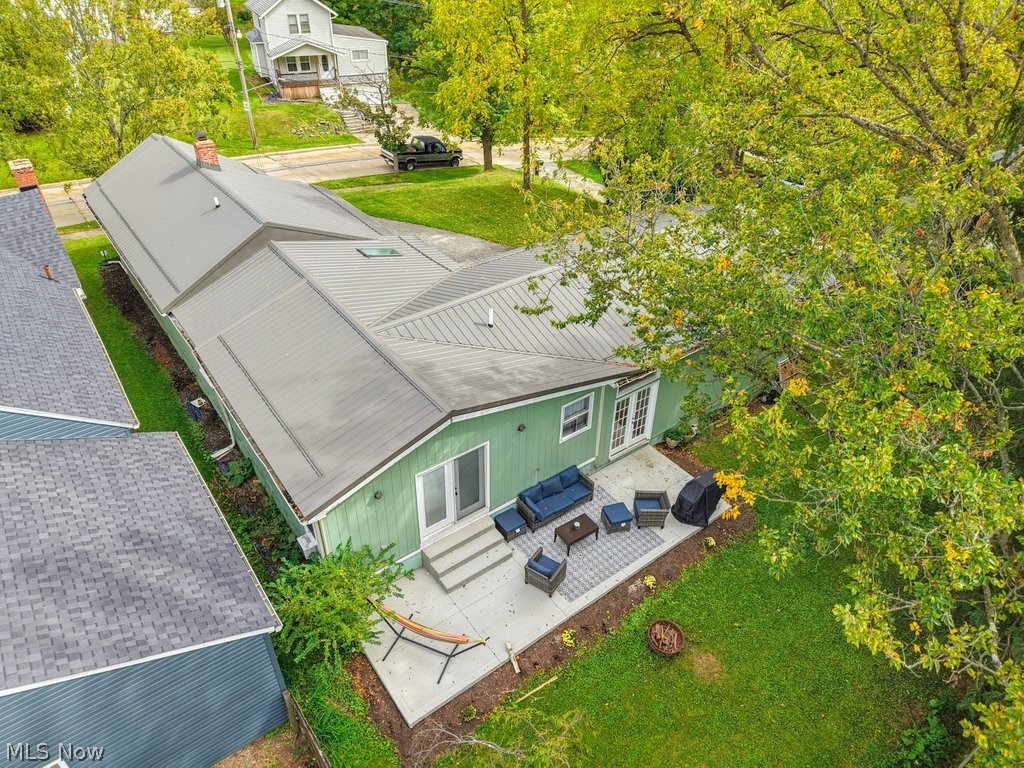 32 Oakwood Avenue Bedford OH 44146