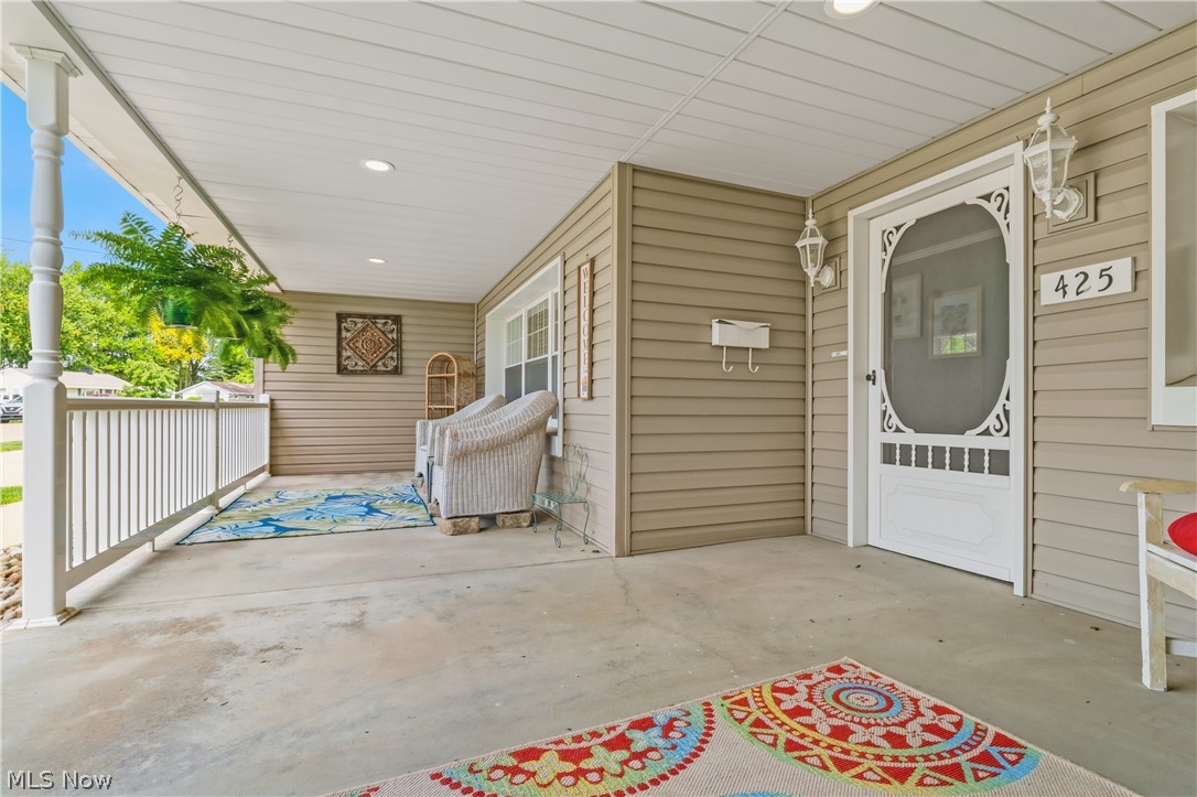 425 Union Avenue NW New Philadelphia OH 44663