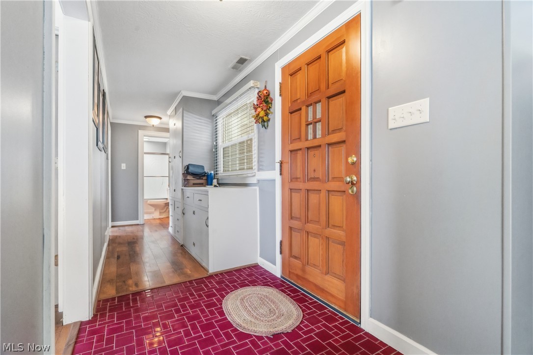 425 Union Avenue NW New Philadelphia OH 44663