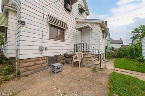3151 W 105th Street Cleveland OH 44111