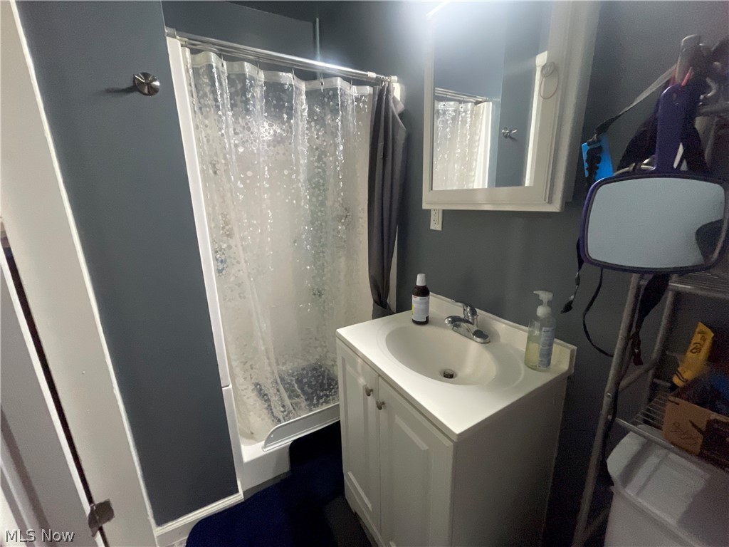 353 Ansel Road Geneva OH 44041