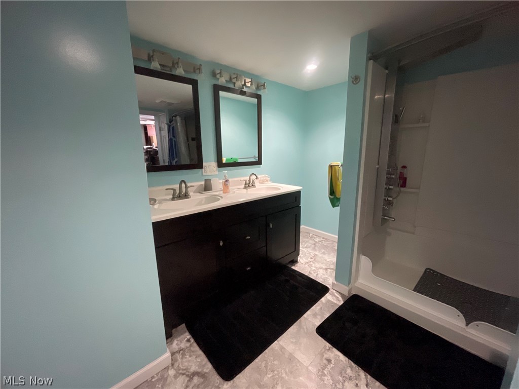 353 Ansel Road Geneva OH 44041