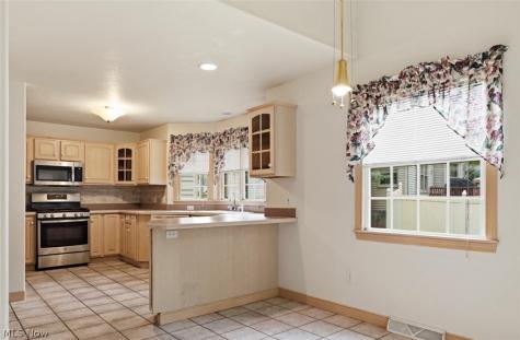 5202 N Beacon Drive Youngstown OH 44515
