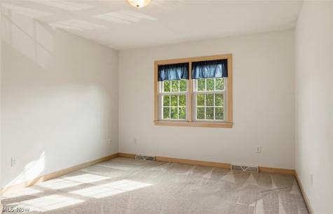 5202 N Beacon Drive Youngstown OH 44515