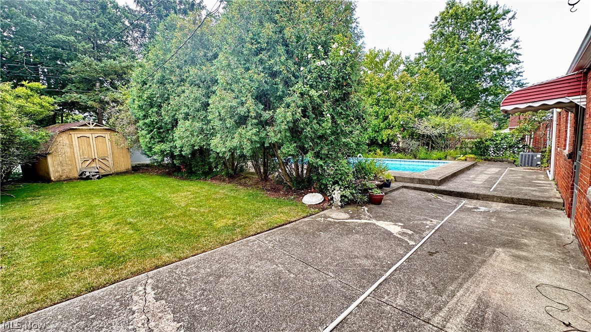 27390 Markbarry Avenue Euclid OH 44132