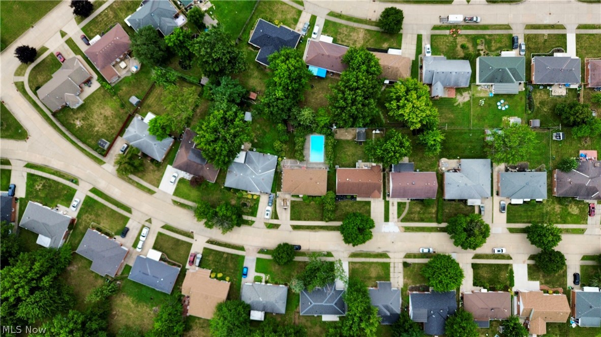 27390 Markbarry Avenue Euclid OH 44132