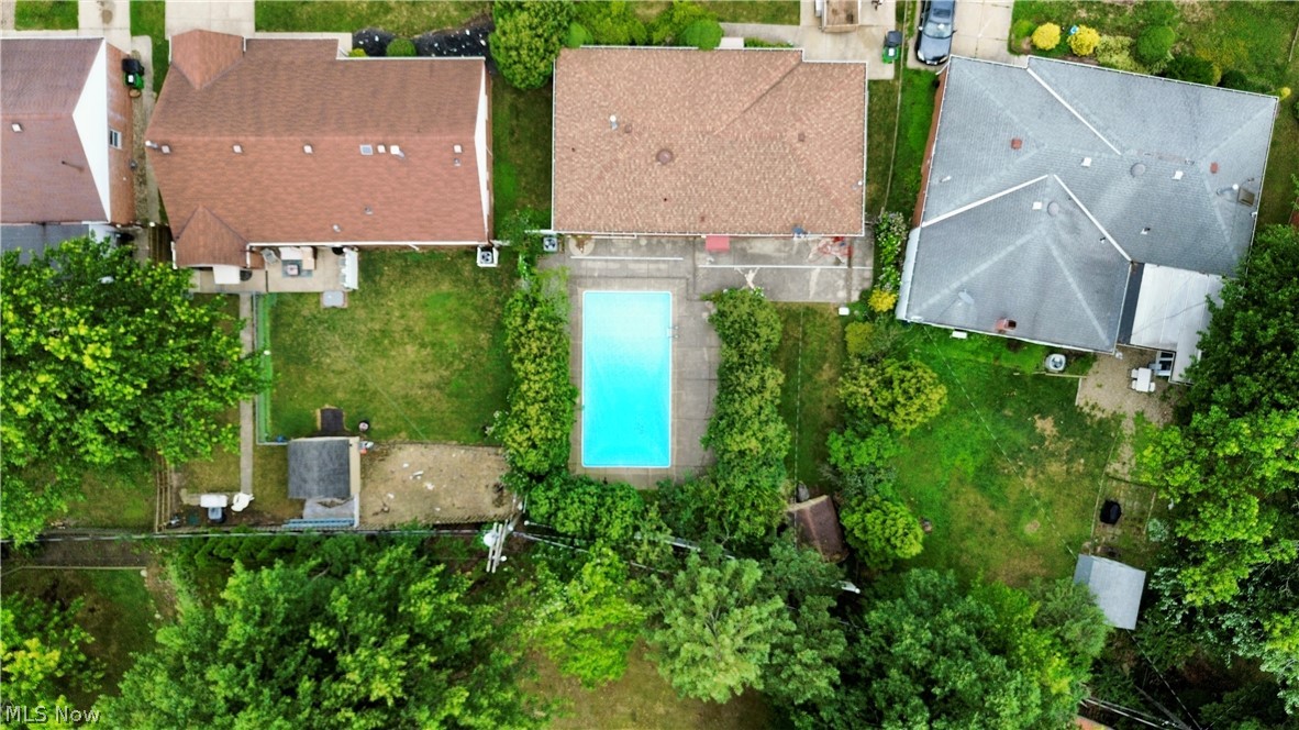 27390 Markbarry Avenue Euclid OH 44132