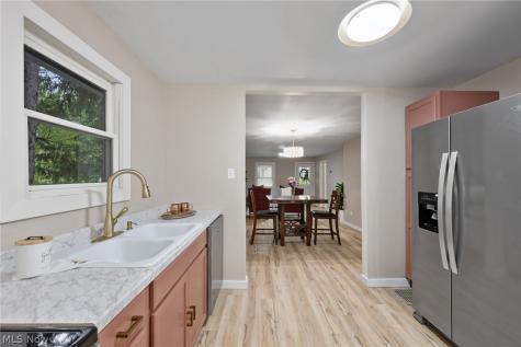 174 Killian Road Akron OH 44319