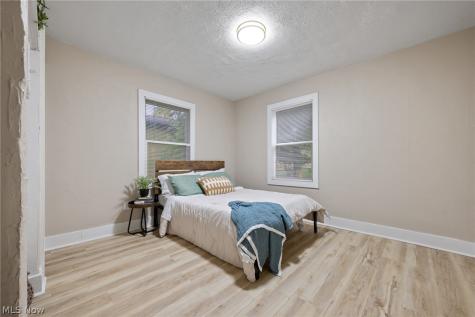 174 Killian Road Akron OH 44319